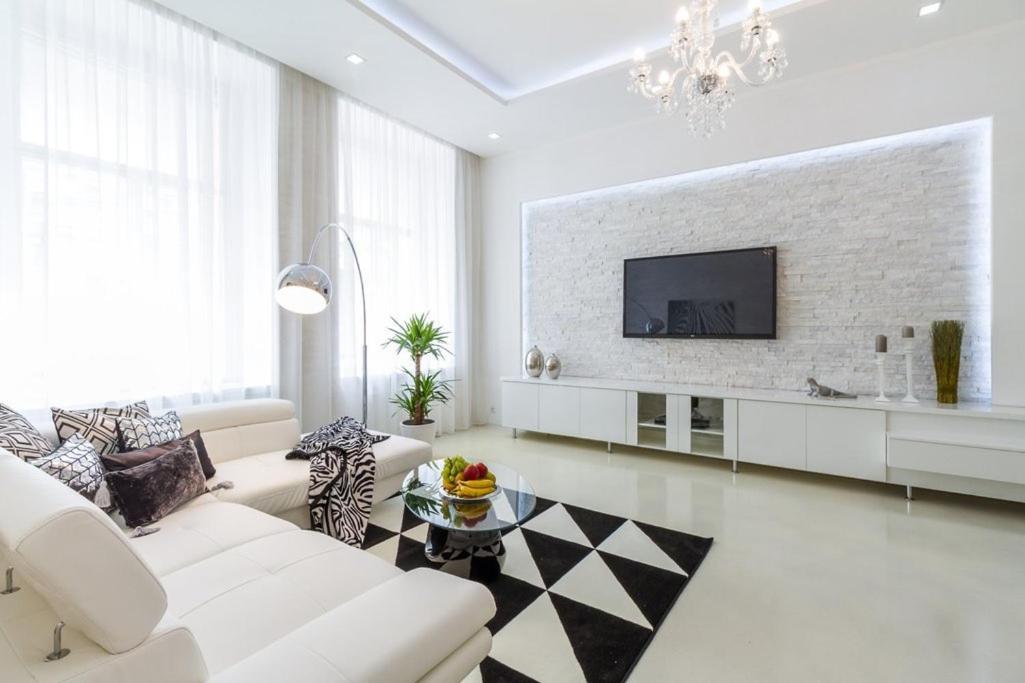 Stylish Apartment 5 Minutes Walk From City Center Прага Экстерьер фото